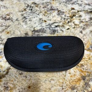 NWOT Costa Sunglasses zipper hard case.